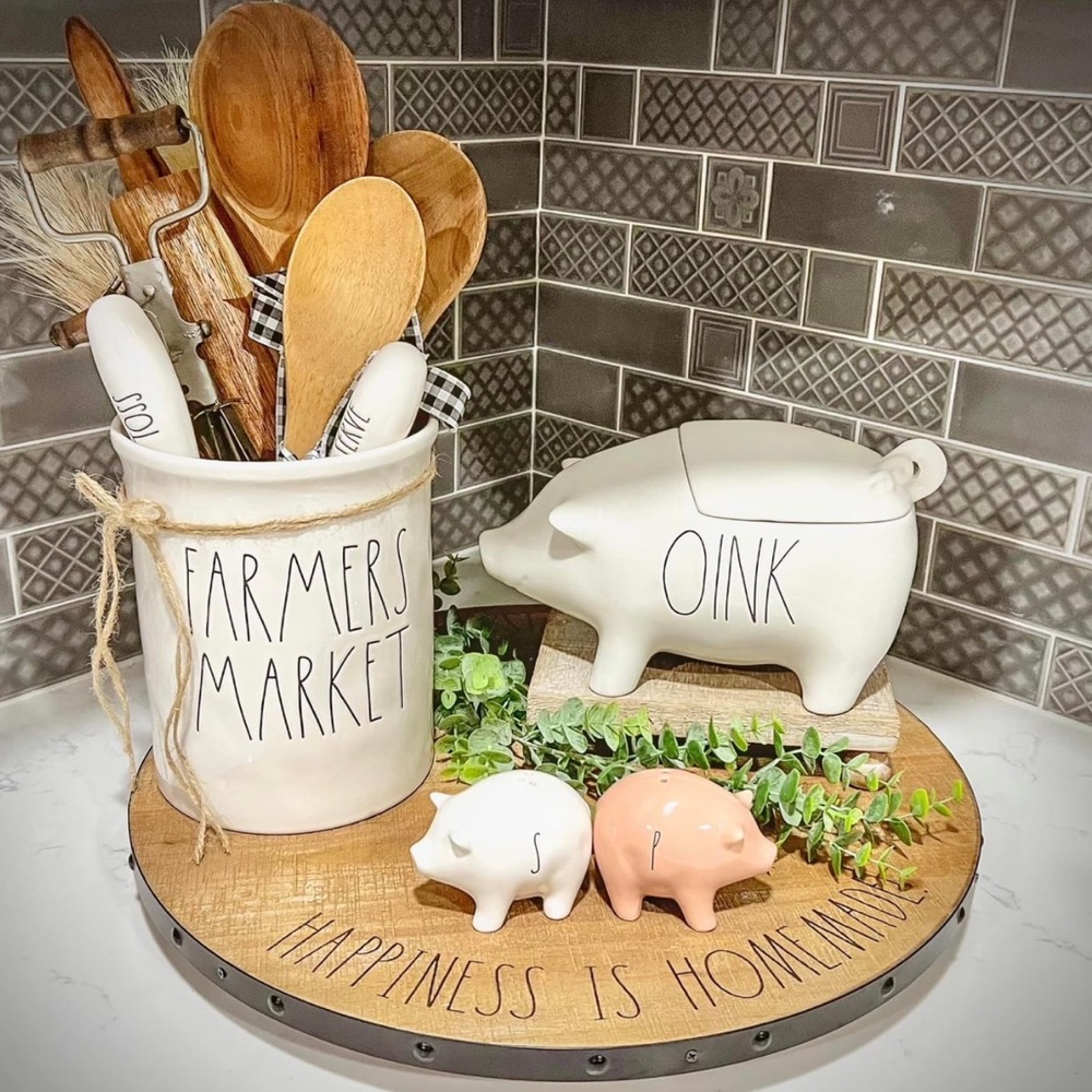 🆕 Rae Dunn | Pig 🐖 SALT & PEPPER Shakers!!!